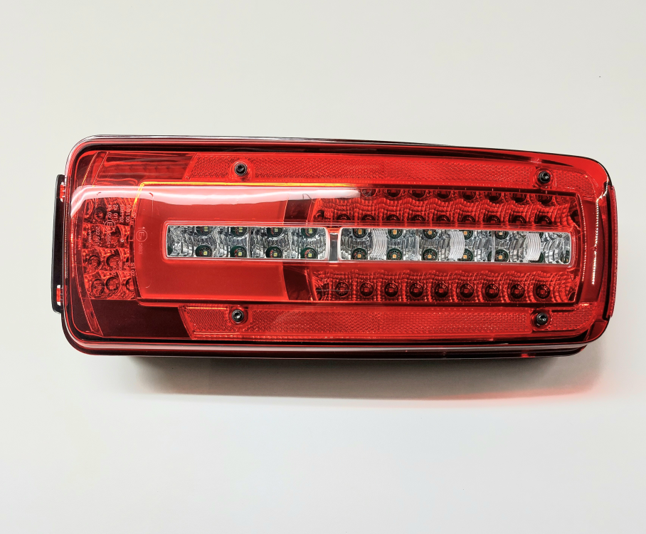Led luz trasera derecha / con conexión lateral
