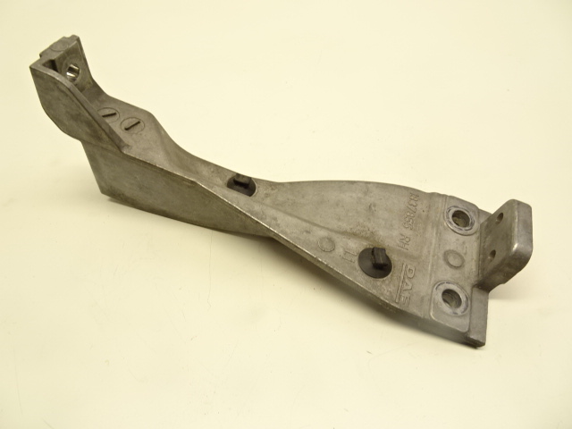 Bevestigingsframe, ondergrille rechts cf/xf euro-6