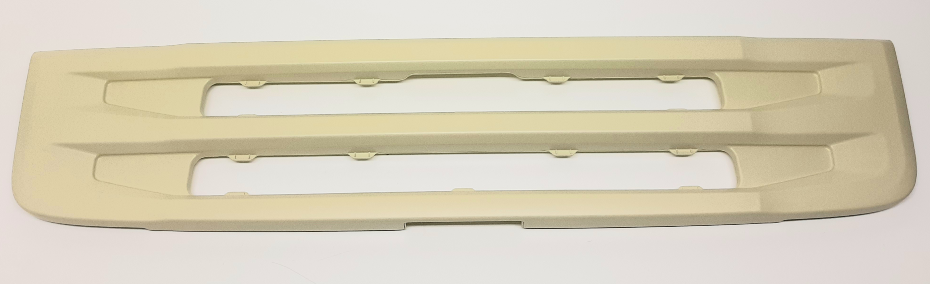 Front grill, bottom