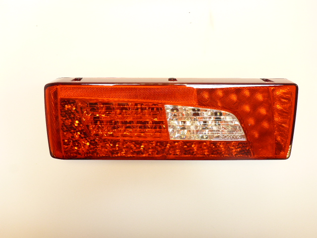 Luz trasera izquierda, led