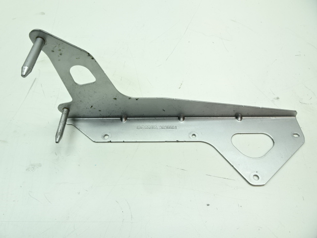 Bracket,  side air deflector, cab roof ngs