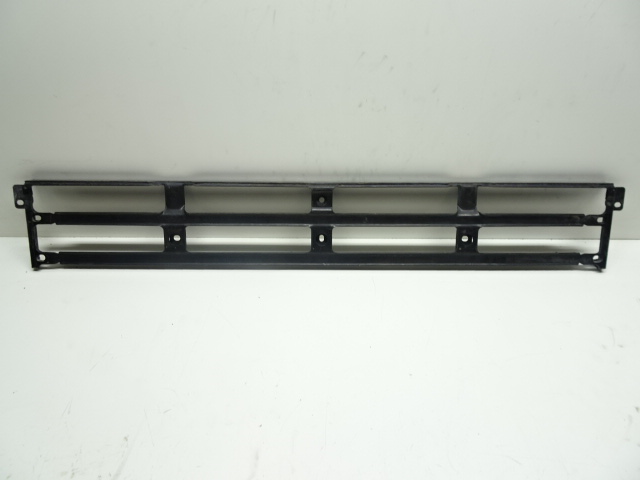 Escalon de rejilla frontal, metalica
