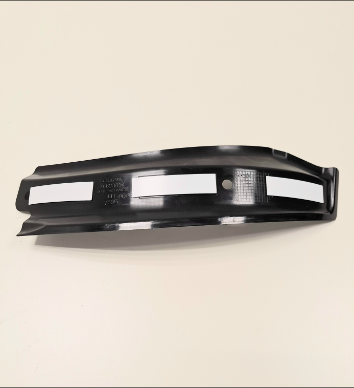 Upper grille protection left fh5